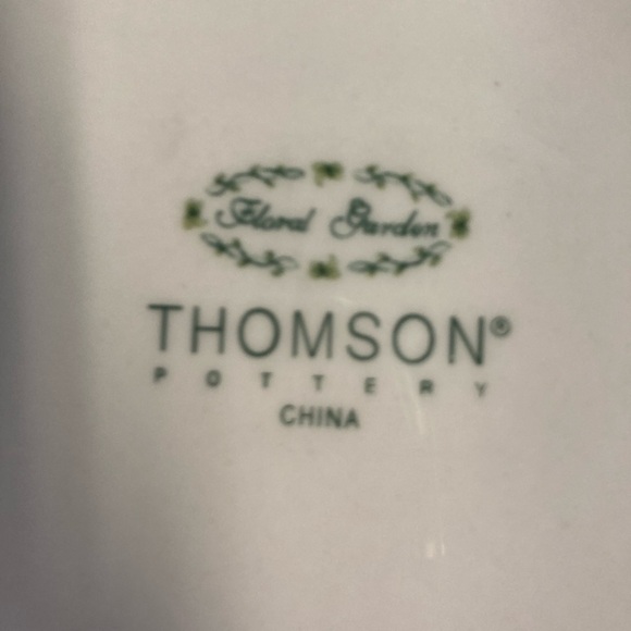 Thompson Pottery Vintage “Floral Garden” plate - Picture 6 of 6